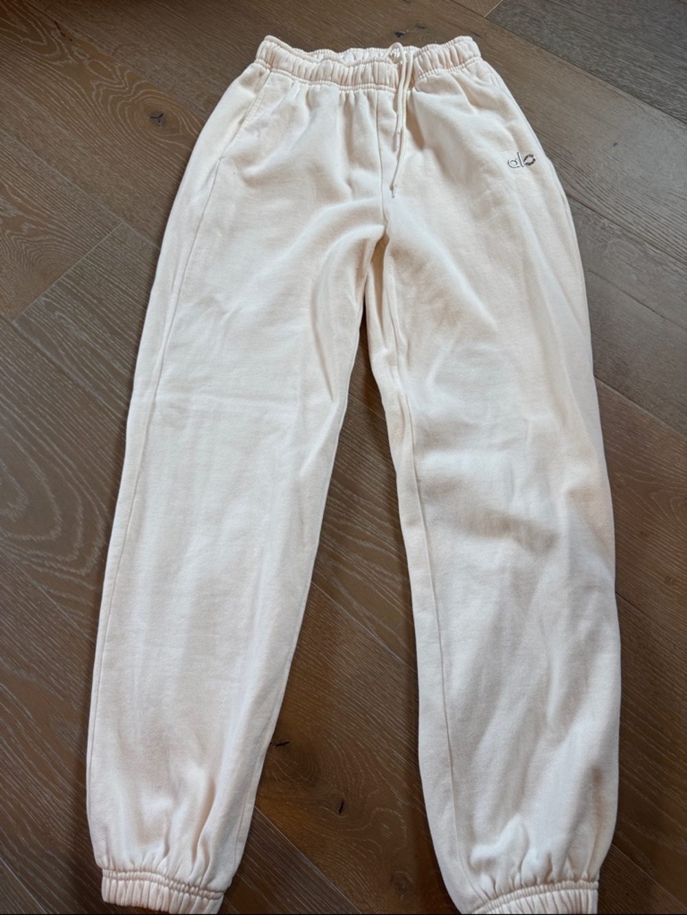ALO Yoga Cream Fleece Sweatpant with Silver Logo